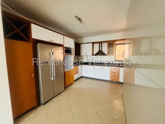 Apartamento En Alquiler En Barquisimeto Urb El Parque Semi Amoblado Con Hermosa Vista Cod 25 23870 Comunicate Soy Gabi Irastorza                                                                        