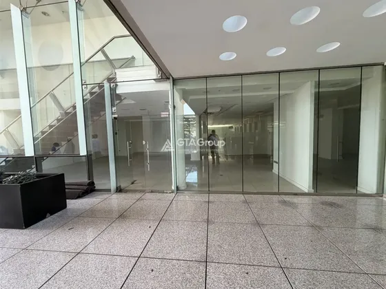 Arriendo Local Comercial 340 M2 Habilitada. Escuela Militar.
