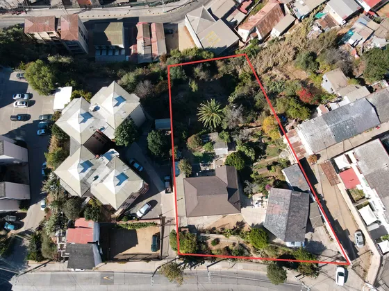 ¡oportunidad! Gran Terreno Con 2 Casas Av. Los Placeres