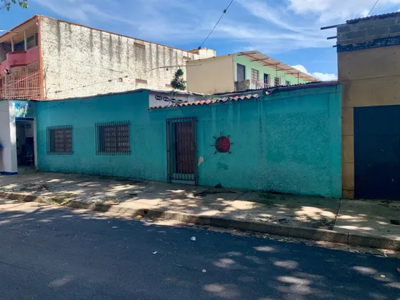 Casa En La Guacamaya, Valencia. Av. Lisandro Alvarado. (soscap-18)