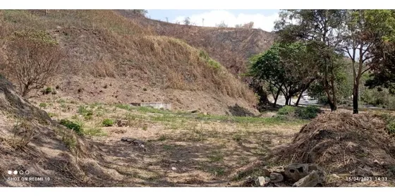 Vendo Terreno Comercial Frente A La Autopista 8000 M2  Paracotos 5450
