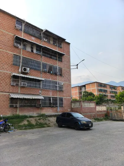 Apartamento En Guatire Urb. Vicente Emilio Sojo 