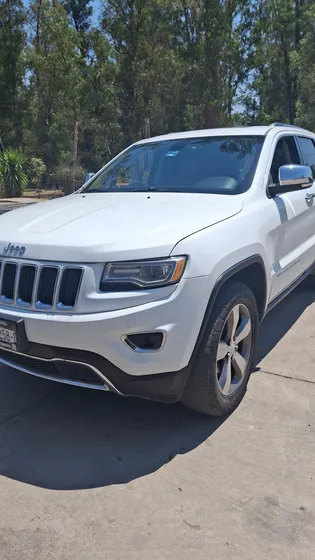 Jeep Grand Cherokee 3.6 Limited Lujo V6 4x2 At