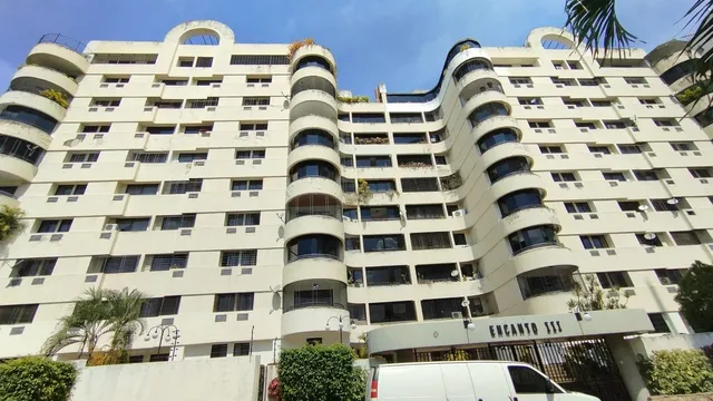 Apartamento En Venta Urb. Sabana Larga. Valencia Res. El Encanto Iii, Vigilancia, Pozo Propio, Piscina (mer)