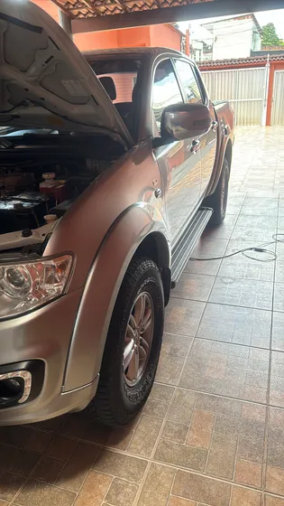 Mitsubishi L200 3.5 Triton Hpe Flex Cab. Dupla 4x4 Aut. 4p