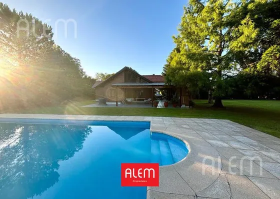 Casa En Venta En  Echeverria Del Lago - Canning