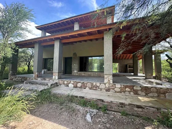 Venta Casa Las Tapias 2 Dorm Categoria Con 2 Has