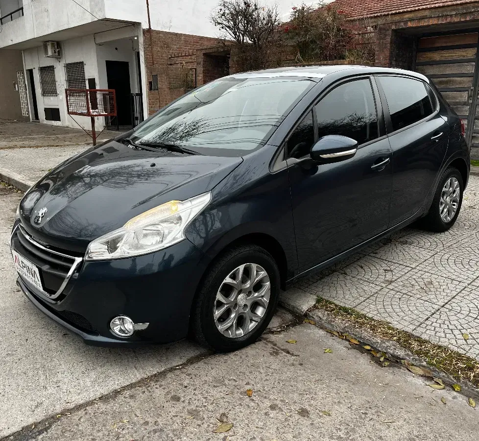 Peugeot 208 1.6 Allure Touchscreen