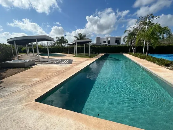 Lote De 317 M2 En Venta En Residencial Yaxlum