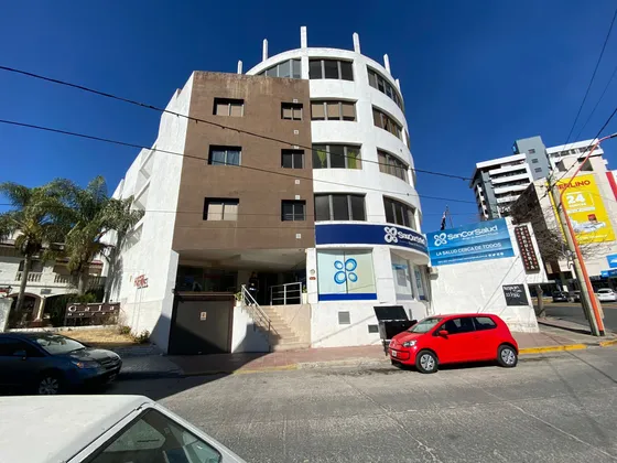 Departamento En Alquiler En Pleno Centro.