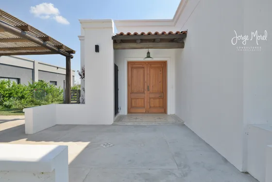 Casa Venta Barrio San Sebastián - Area 10 - 3 Dormitorios - #id 2537