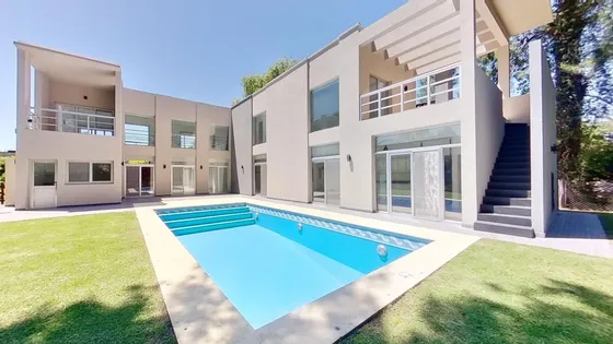 Casa 6 Amb En Alquiler En Barrio Abril Hudson