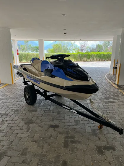 Jet Sky Wake 230