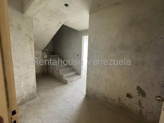 Y.t. Apartamento En Venta, Las Mercedes Mls #26-2784
