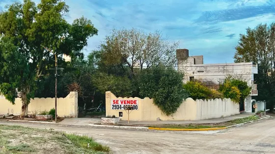 Las Grutas. Dos Propiedades Contiguas En Venta, Juntas O Por Separado. Precios Negociables