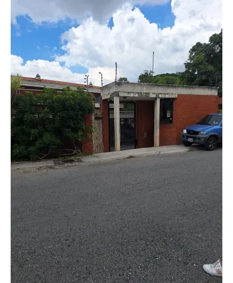 Townhouse En Venta Lomas De La Trinidad De 183 M2 Caracas