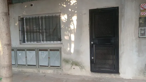 Dueña Alquila Excelente Cochera A Dos Cuadras Del Posadas Avenida Illía