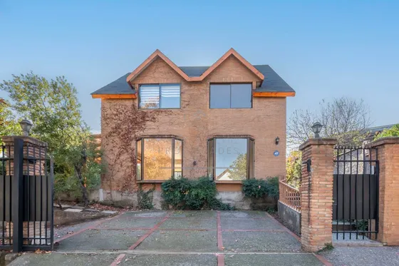Excelente Casa 5 Dormitorios , Amplio Jardín  (98421)