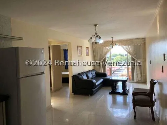 Maribel Morillo Profesional Inmobiliario Con Más De 10 Años De Experiencia En Rentahouse Vende Confortable Apartamento Amoblado, Ubicado En Metropolitano Javier Al Oeste De Barquisimeto