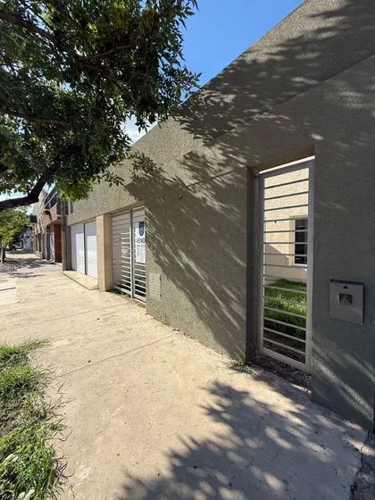 Casa En Ph  De 3 Dormitorios En Esperanza Renovada A Estrena