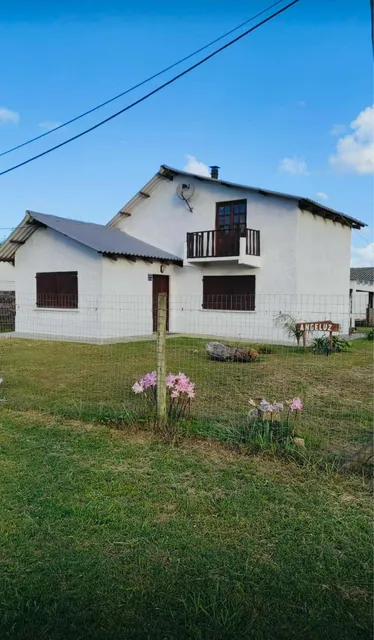 Hermosa Y Espaciosa Casa . Buena Construcción!