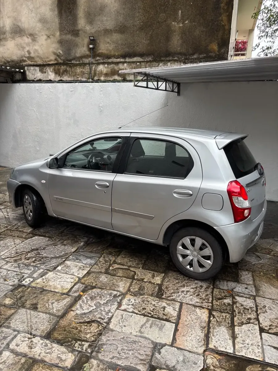 Toyota Etios 2013 1.3 16v Xs 5p — foto 7