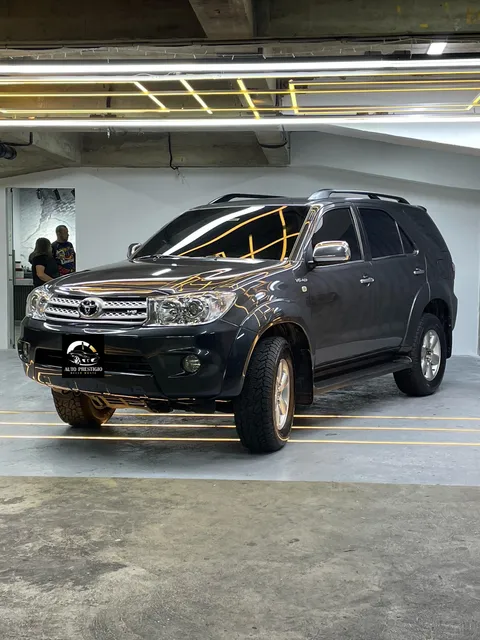 Toyota Fortuner 4x2