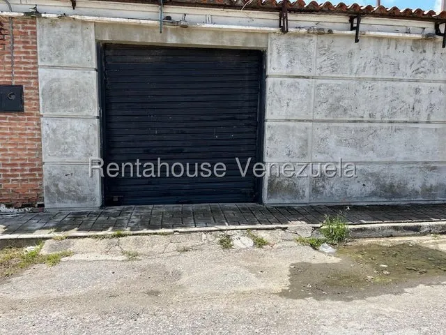 María Martínez Alquila Amplio Y Moderno Local A Pie De Calle En Cabudare, Alto Tráfico Vehicular Y Peatonal, Cerca A Entes Públicos Y Privados, Ideal Para Iniciar Tu Proyecto.