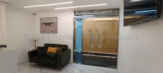 Hermosa Oficina En Alquiler En Las Mercedes