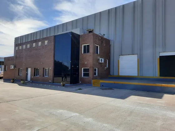 Alquiler De Galpon - Zona Mercado De Abastos - 1500m2. Seguridad 24hs.