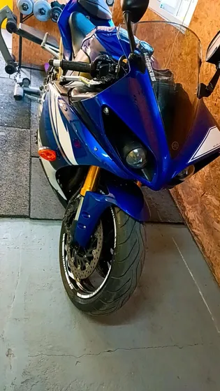 Yamaha R1