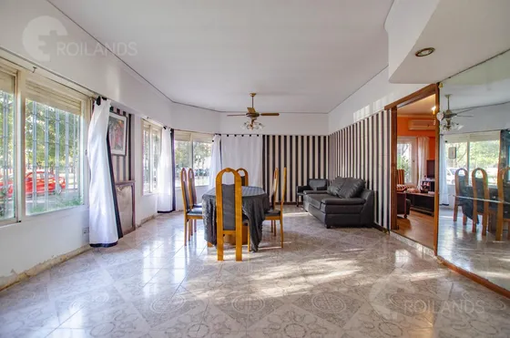 Venta Casa 7 Ambientes Cochera Patio Y Terraza En Devoto