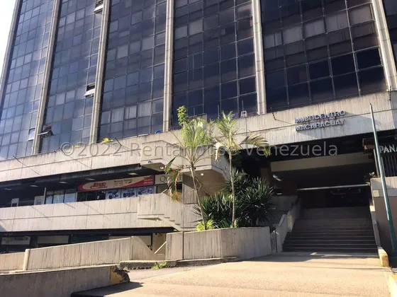 Vendo  Funcional Y Cómodo Local Comercial En P.b  Macaracuay !!!   Ideal Para Cualquier Actividad Comercial De Oficina, Emprendedores, Pequeñas Empresas, Freelancers..!!! Excelente Oportunidad ...!!!!
