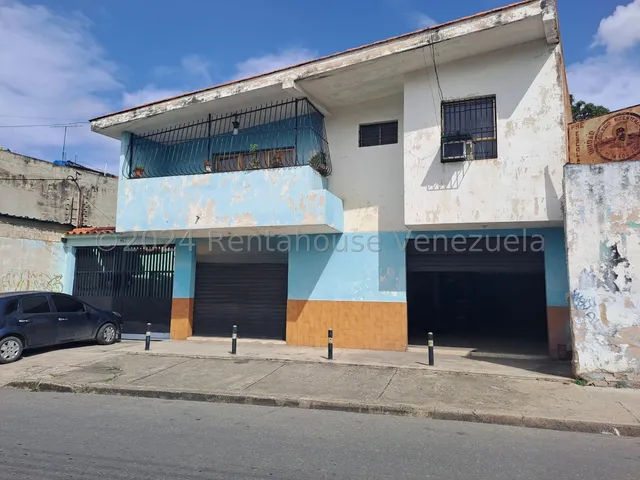 Casa Dúplex Con Fines Residencial Y Comercial , Ubicada En El Centro De Turmero 24-29017 Irrr