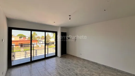 Venta Departamento 2 Ambientes Con Cochera En Morón (1º)