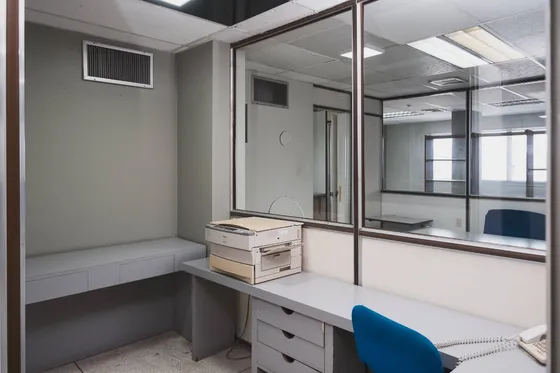 En Venta Oficina Av Bolívar Norte De Valencia. Majay Az 230498