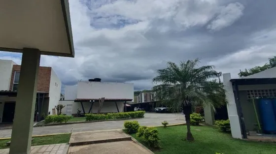 Ana El Kantar Y Gerson Gonzalez  Inzitu Realtors  Vende Townhouse En Residencias El Rincon Garden Naguanagua Carabobo Venezuela 