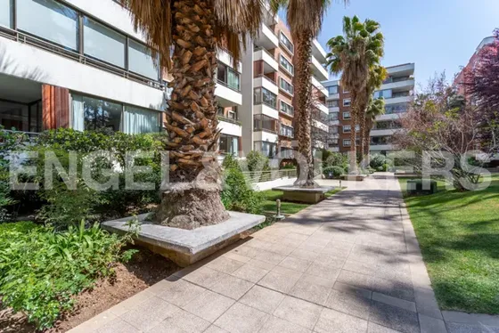 La Dehesa Central, Lo Barnechea