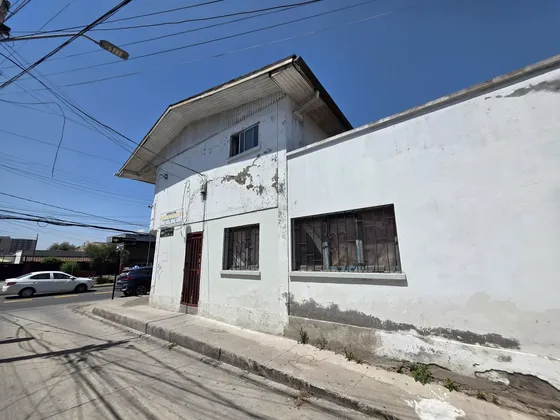 Dos Locales Comerciales + Casa | 3d 1b | 2 Pisos