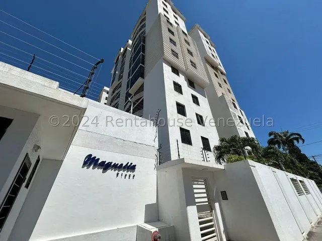 Marcos Gonzalez Vende Excelente Y Remodelado Apartamento Zona Centro Barquisimeto - Lara #25-1860
