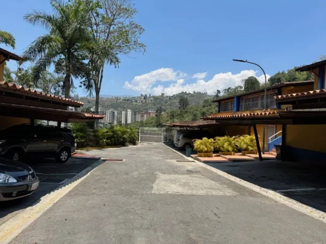 Amplio Town House En La Boyera, Sector La Cabaña, Municipio El Hatillo