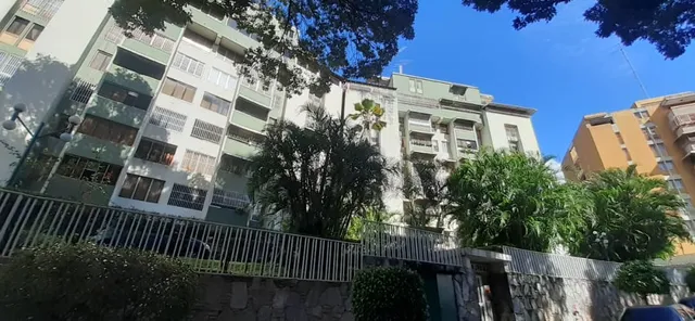 La Urbina, Apartamento De 108, 50 Mts2. Piso Bajo, Calle Cerrada.