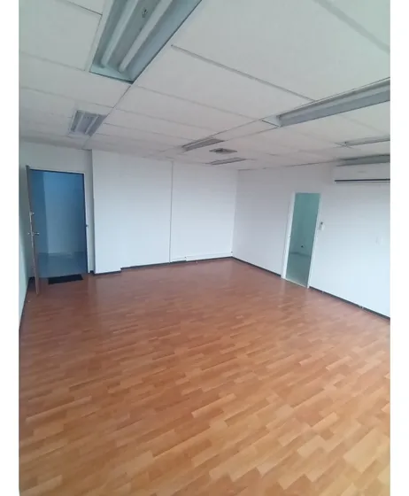 Arriendo Oficina 908 En Edificio Ulpiano Lloreda