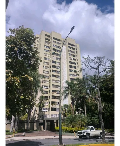 Se Vende Apartamento 138m2 Los Naranjos 2052