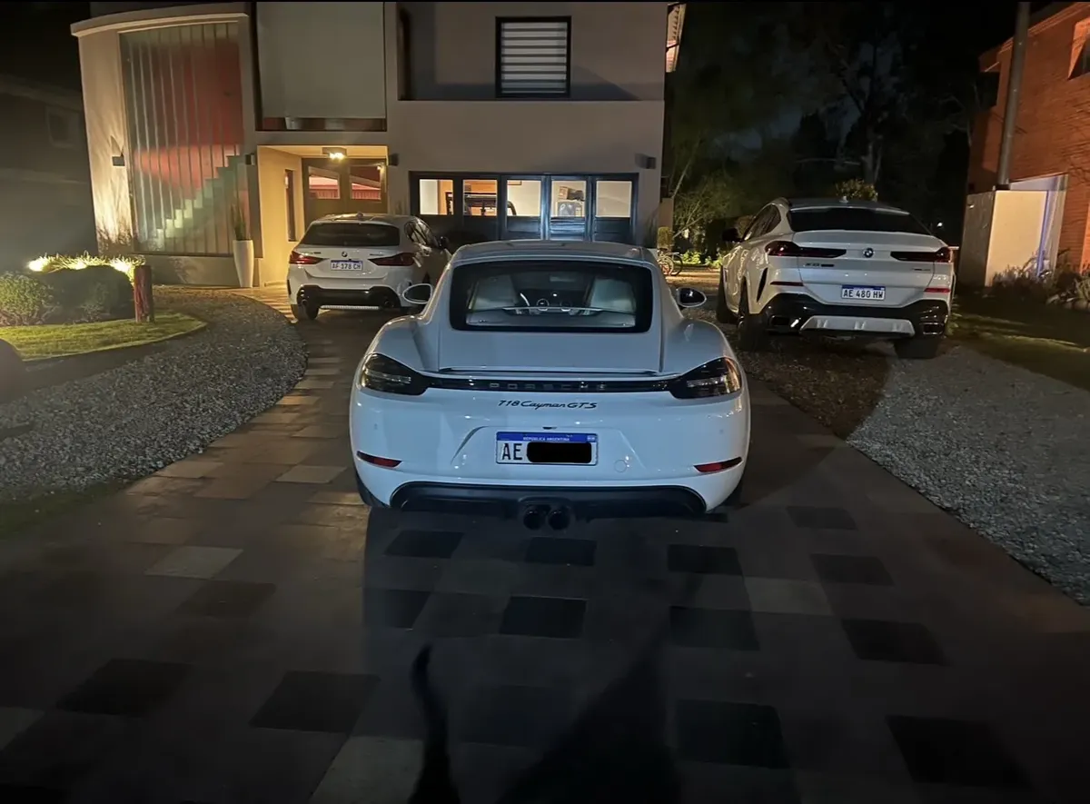 Porsche Cayman GTS
