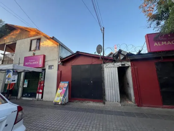 Vendo Casa Con Dos Locales Comerciales En El Bosque