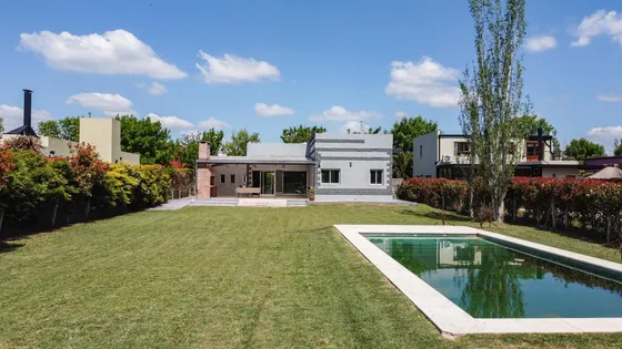 Casa En Venta, 3 Ambientes, En Barrio Privado Alamo Alto, Escobar, Gba Norte