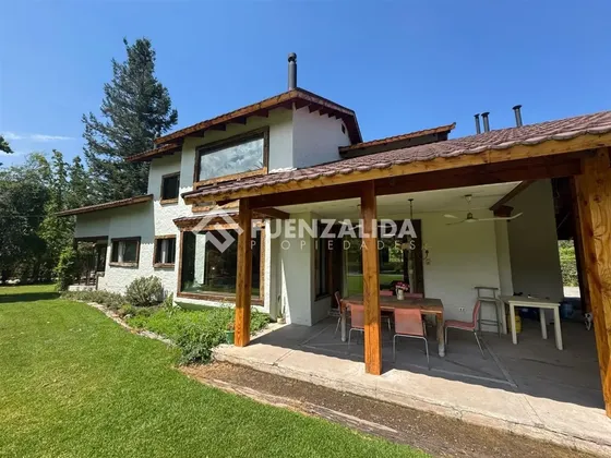 2 Casas En Venta En Parcela De 5000 Mts . Cond. Consolidado
