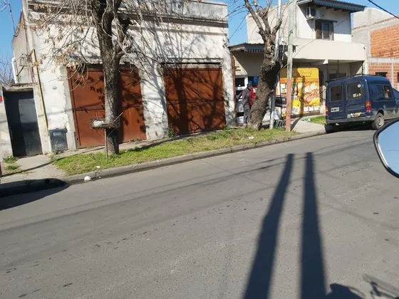 Casona Modernizada Con Locales Y Fondo