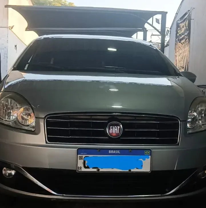 Fiat Linea 2015 1.8 16v Essence Flex Dualogic 4p Fiat Linea 2015 1.8 16v Essence Flex Dualogic 4p